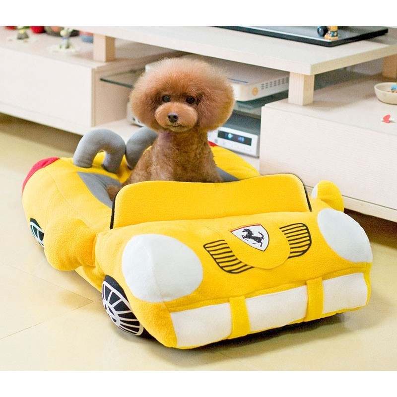 Car compartment for pet